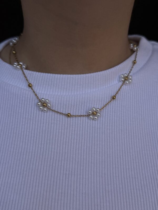 Flora necklace